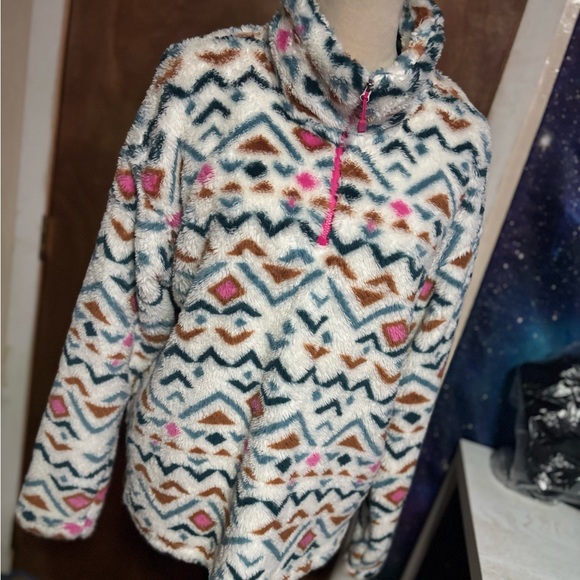 Eddie Bauer Sweaters - Eddie Bauer Multicolor Geometric Cowl Sweater.